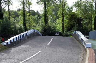 A humpdd back bridge